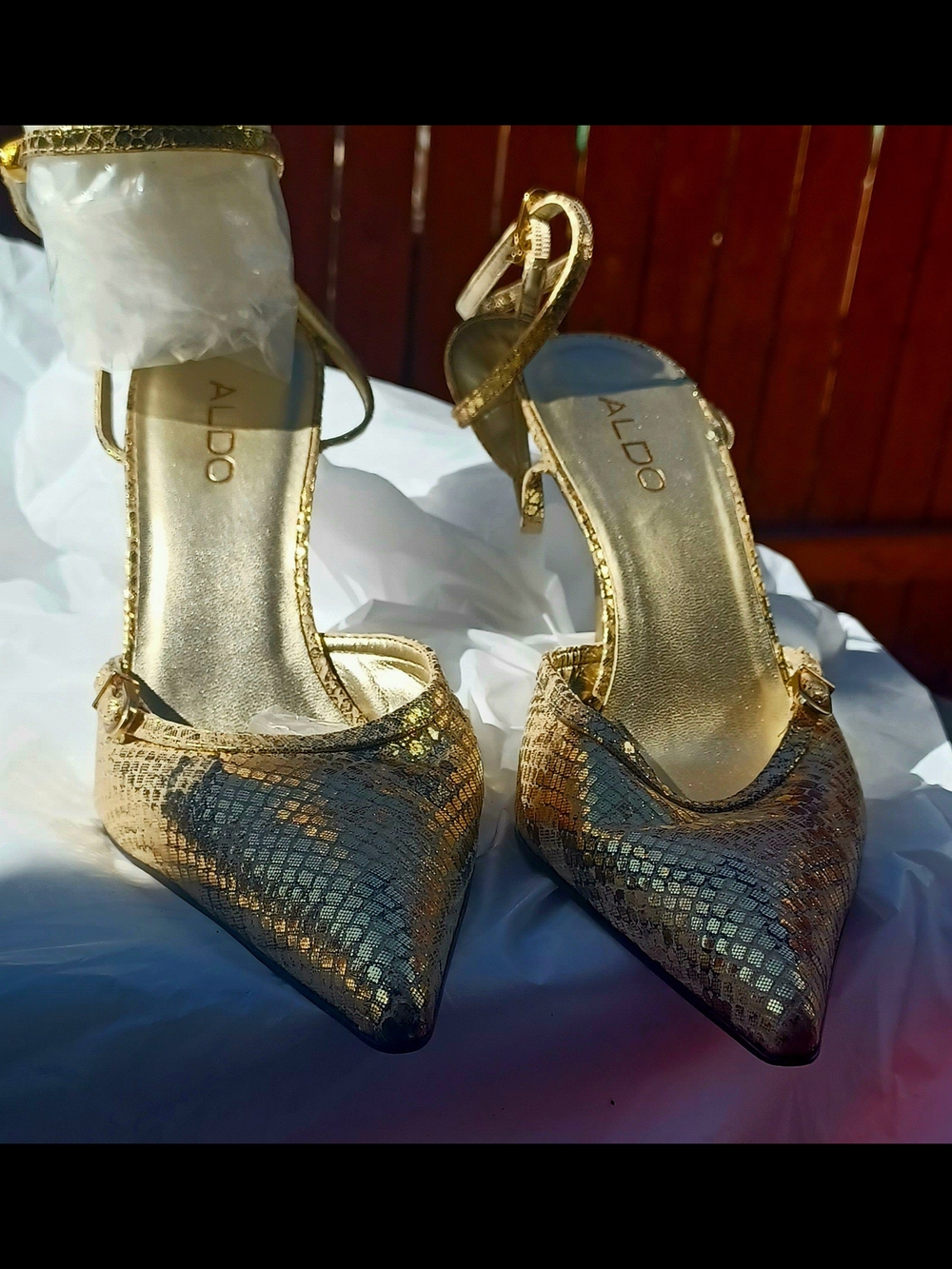 SORRY, THIS ITEM WAS SOLD ON A DIFFERENT PLATFORM, THEY SENT A REASONABLE OFFER!